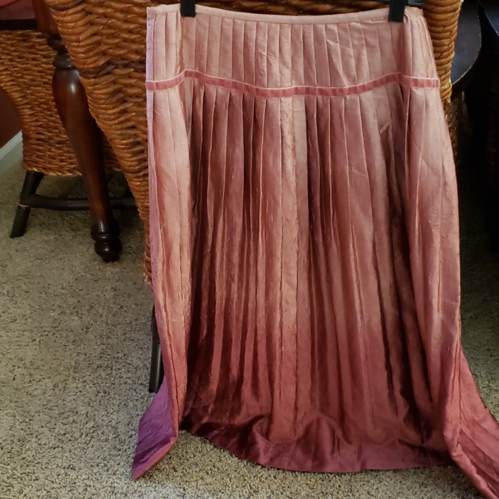 Lafayette 148 Beautiful Pleated Skirt
